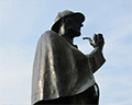 sherlock holmes statue