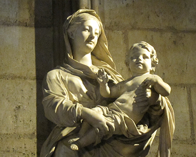 notre dame de paris cathedral statue virgin mary
