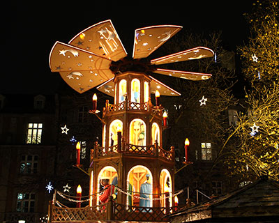 christmas pyramid rotating tower rindermarkt munich christmas market