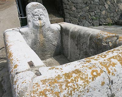 herculaneum public water fountain