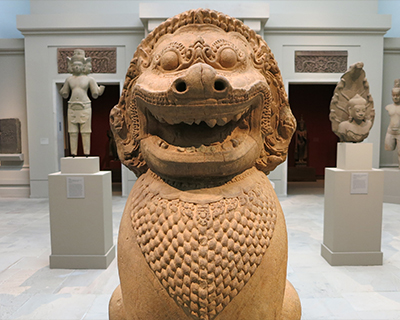metropolitan museum of art khmer guardian lion